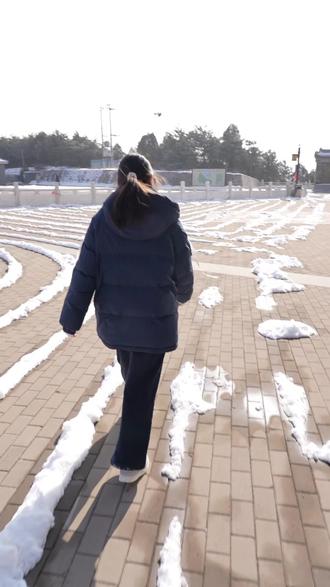 当我哄妹妹给她拍酷飒视频#走路视频#给妹妹拍照#手残党