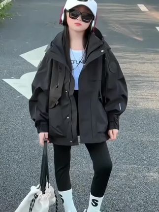 女童冬装外套2025新款女大童秋冬冲锋衣三合一可拆卸儿童洋气风衣#好物推荐🔥 #三合一冲锋衣 #可拆卸风衣