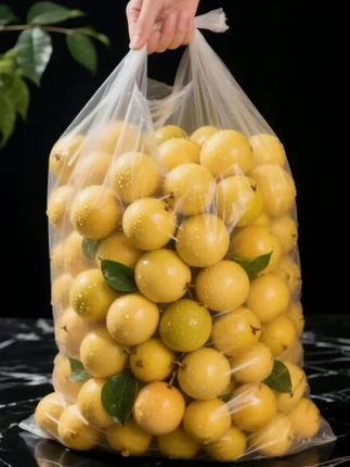 今天我要给大家推荐一款超级好吃的水果,钦蜜九号黄金百香果,它吃起来香甜可口,果汁细腻,而且果汁含量非常丰富,一口咬下去满嘴都是果汁,真的太好吃了,喜欢的朋友赶紧下单吧!#新鲜采摘 #白香果 #快来一起尝个鲜 #强烈推荐 #优质水果 @DOU+小助手 @DOU+上热门 @抖加🔥上热门🔥dou+🔥热点宝