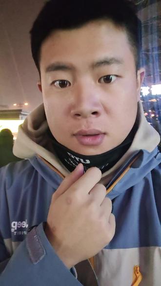 基友们关注一下!有啥好消息也都补充补充,周一,冲!#基金 #大A #卫星 #光伏 #存储芯片