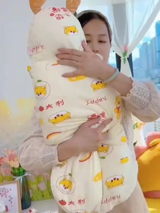 新生儿宝宝秋冬抱被#母婴好物 #新生儿 #抱被#方便又实用 #也太可爱了吧 @抖音创作小助手 @巨量千川 @DOU+小助手