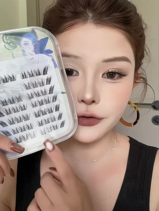 我天!贴一次震惊一次的小狐姬睫毛!而且不挑眼型自带眼线阴影效果!! #假睫毛贴法 #假睫毛教程 #假睫毛 #假睫毛分享