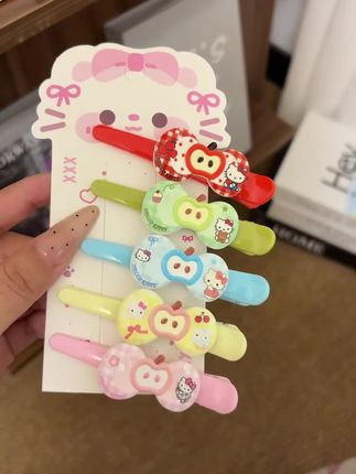 好朋友 我们一起戴这个苹果发夹吧#发饰发夹 #发夹 #甜妹发夹 #少女心爆棚 #发饰