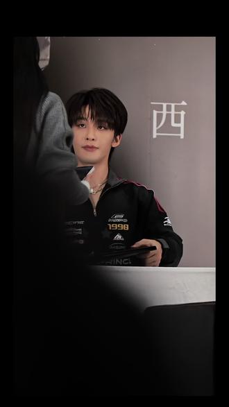 短短的四十几秒,幸福触手可及
#王赫野#王赫野深圳签售会@王赫野