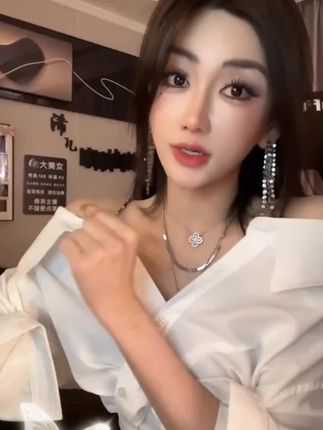【非正式漂亮】反复爱!巨瘦版也是很心水的一件白衬衫~#显瘦高级穿搭 #秋款穿搭 #气质搭配 #女人要穿出自己独特风格气质 #穿出自己的风格