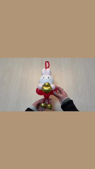 用3分钟,把你家普通气球变成惊艳全场的兔子花灯!🐰✨
手残党也能轻松搞定,做完直接被朋友追着问链接!
#气球教程 #手工DIY #兔子灯 #创意气球 #气球造型 🔥想学更绝的气球魔法?记得关注我,每天一个惊喜!