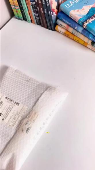 偷拍张嘉佳直播新书《我是你的遗物》首发 biubiu 老张新书来啦!大家快来抢!@博集天卷官方旗舰店