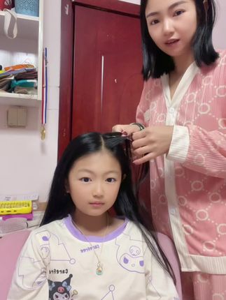 #神仙粉底液 姐妹们 如果你的皮肤爱出汗,爱出油脱妆爱卡粉 那你们一定要试试咱家这款不脱妆的粉底液 收到货好用了,你就留下,不好用就给我返回来 趁现在有活动¥39.9拍1发5赶快去入手吧
