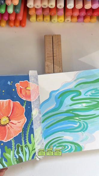 嫩绿的柳条像瀑布似的垂着,水面荡着圈圈波纹,几只白燕带着黄边,像小精灵一样在柳枝间飞,黑底的星空感又给春天加了层梦幻滤镜,感觉把“草长莺飞二月天”的灵动都抓进画里了#丙烯马克笔绘画 #画画过程 #抖音二创激励计划 #丙烯马克笔风景 #画春天