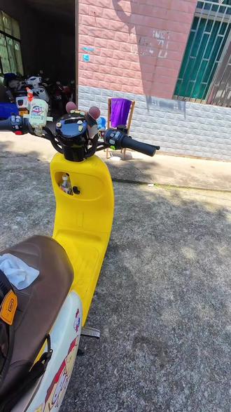 不要再偷我车标了好不好