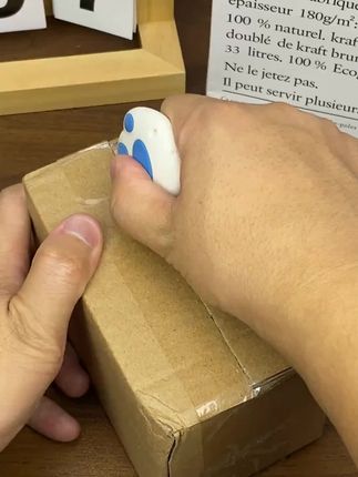 你知道吗?瓜果蔬菜光用清水洗是洗不干净的,不信你看。平时吃的瓜果蔬菜用这个蛋壳果蔬净,每次吃的时候撒一点,泡上几分钟,再拿出来冲洗一遍,这样洗出来的果蔬干干净净,农残都洗掉了,吃着才放心。家里有孕妇和小孩的一定要备上两瓶,超划算!#好物推荐🔥 #生活好物分享 #精选好物 #洗护好物