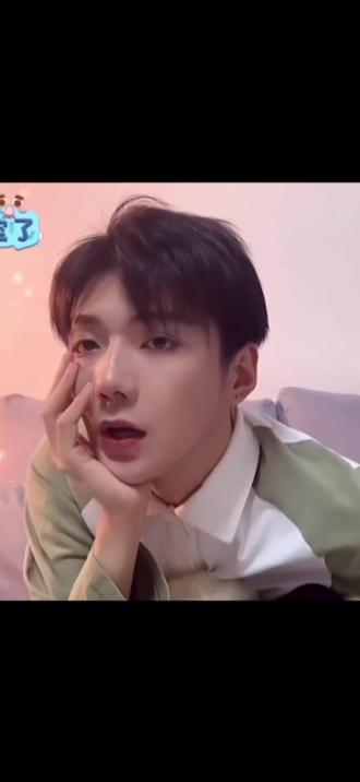 这首歌太像你们了,所以才会唱出来吧
蹲一个完整版@郝熠然
#云熠 #演唱会