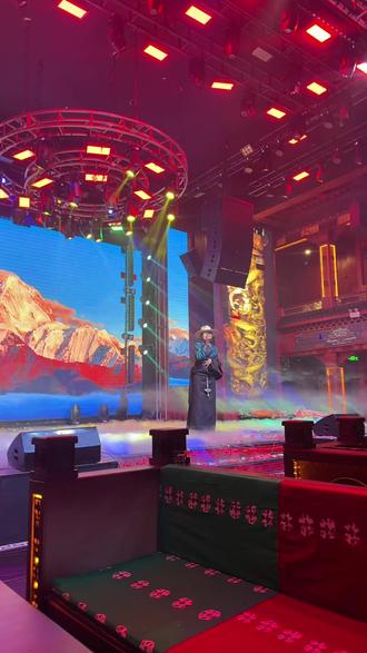 #尕绒青措,演唱🎶大山走出的孩子好听极了