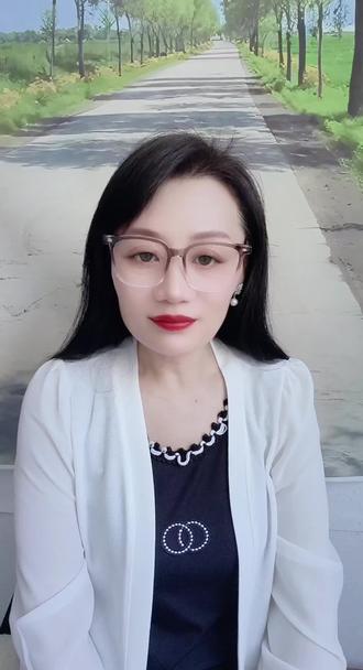 很多人问我,为什么做自媒体一定要做有效互动?
平台会根据评论、点赞、停留这些互动数据,判断你的内容受不受欢迎。
良性互动拉高账号权重,流量才会越做越稳。
#自媒体 #短视频创业 #口播 #经验分享