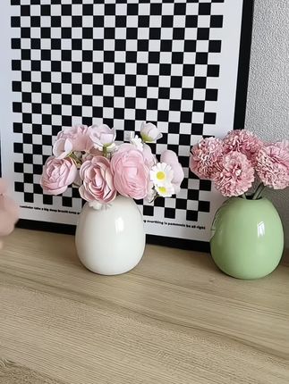 奶油风陶瓷小花瓶,放在家里好看极了。#花瓶 #陶瓷花瓶 #奶油风花瓶