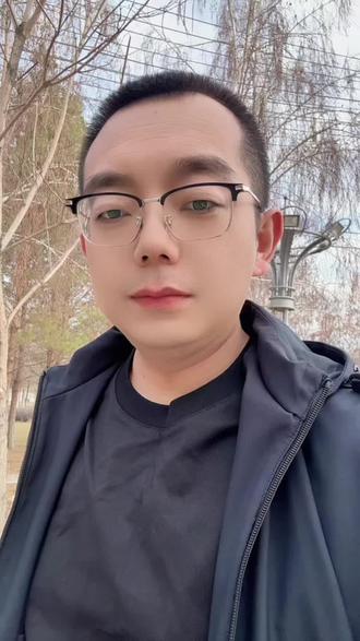 年轻人切记,不要炫耀性消费!不要提前透支自己的财富!#并蒂恋人强汉说