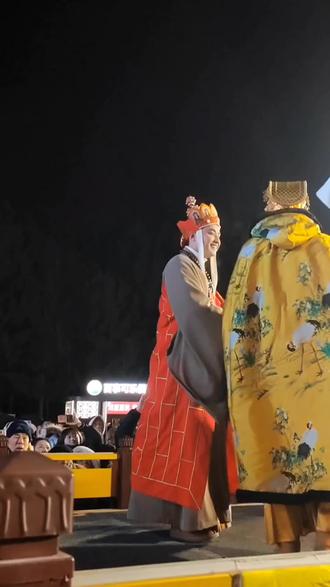 南门开场舞来喽 #长春动植物公园 #闫东 #唐僧 #御弟哥哥@闫东 @金久哲