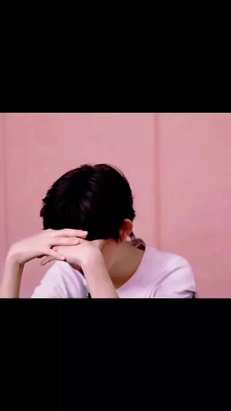 够了,陈奕恒我心疼你。从回到公司就一直躲镜头,心疼你的不安,也恨透了2025年8月22日#陈奕恒 #陈奕恒四代门面 #我心疼你的不容易