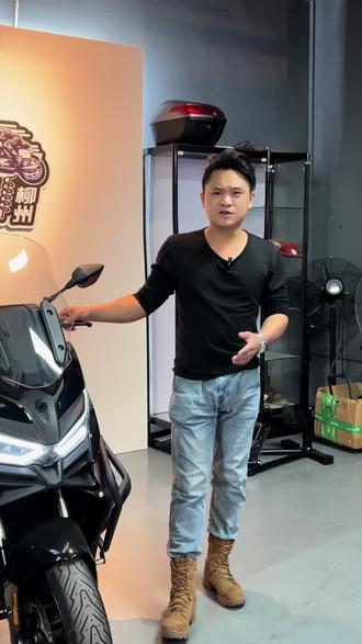 今天出一期正经视频
无极SR4搭电教程
#无极SR4搭电教程#无极柳州#柳州锐骑机车#每天一个用车知识