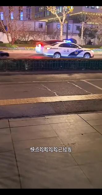 D4看F4演唱会.我的家产又放新物料喽.谁有我吃得好呢🤤.#演唱会 #黄星邱鼎杰 #江衡李沛恩 #desire4