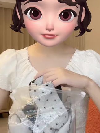 秋季新款上新 波点式长袖个性款上衣搭配喇叭裤两件套 穿上身乖巧可爱#女童穿搭分享 #早秋穿搭 #面料柔软舒适 #高品质童装 #每日童装穿搭分享@DOU+好生意 @DOU+小助手