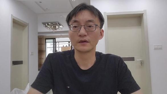 免费魔术教学:当面穿戒指,戒指成功逃脱,原来是这样做的。 #近景魔术 #魔术揭秘 #魔术教学 #戒指 #橡皮筋 #穿越 #逃脱术 #绳子