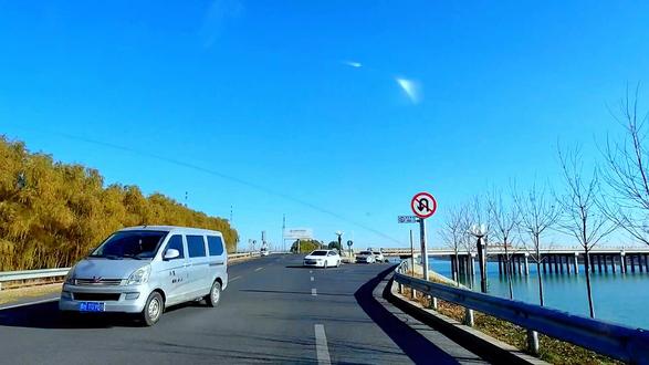 自驾游山东汶上,一路景一路歌,莲花湖环湖西路景色好美#读懂中国 #中都 #汶上 #莲花湖 #自驾旅拍 #最美公路 #风景在路上 #身边美景 #美景在路上 #一路美景