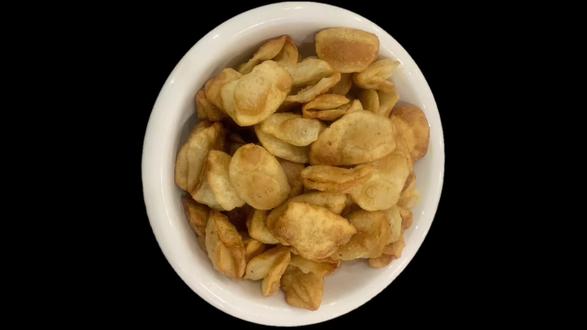 一碗面粉三勺白糖、一个剩橘子皮一道美食。老婆说好吃的不要的。 #油角 #过年美食 #动手做美食 #传统美食