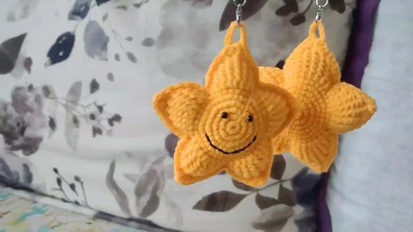 小星星的挂件钩织,可挂书包或者钥匙挂件等等!钩织方法简单 #钩织 #毛线编织 #毛线