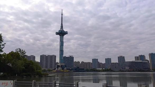 盐城的盐立方广电塔 特别像外星球建筑 设计的非常好 #电视塔 #地标建筑 #盐城电视塔