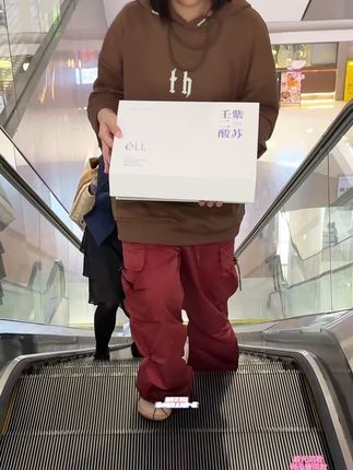 但凡你早点知道这个,也不至于被#黑头闭口 #毛孔粗大 困扰这么多年!原来素颜掐出水是这种感觉 #脸部清洁 #ell泥膜