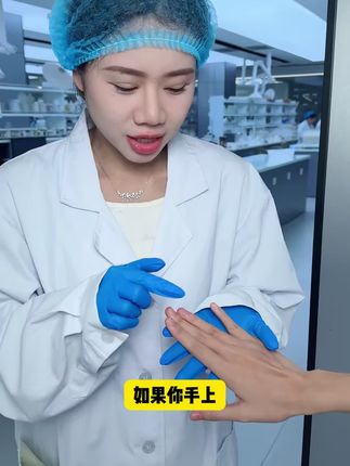 经常做家务的姐妹,这条视频一定要看完,姐妹们手是女人第二张脸,一定要呵护起来#护手霜 #秋冬必备#手膜