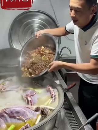万物皆可卤的卤料包给宝子们找来了,想吃什么就卤什么,大人小孩都抢着吃#太香了 #卤料包 #卤味熟食