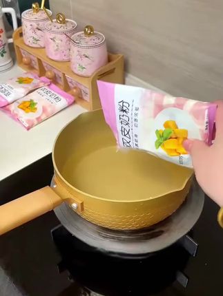 在家给孩子多吃双皮奶,Q弹顺滑,大人小孩都爱吃,牛奶这样做好吃又好看,#双皮奶#牛奶的多种吃法