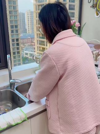 经常做家务,手粗手糙手黄的姐妹们!快来试试这款#酒糟手膜#手部护理 #手膜 #手是女人的第二张脸 #仙女必备