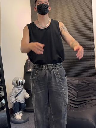 700克重磅卫衣的版型太权威了! #谁穿谁好看系列 #高品质服装 #潮牌男女同款 #无性别穿搭 #百搭卫衣