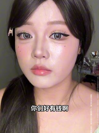 老婆做梦都想买!一盒=定妆+控油+保湿,这款空气蜜粉控油定妆,妆感清透,超级好用!