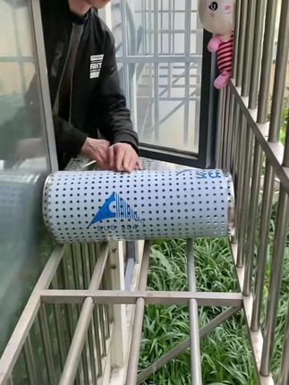 不锈钢阳台防护网,装在阳台上就可以养花种草,实在是太好了