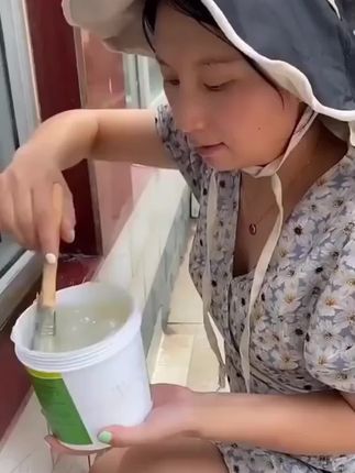 这是一款神奇的防水堵漏王防水胶, 屋顶水泥墙窗户卫生间补漏 防晒抗冻正品