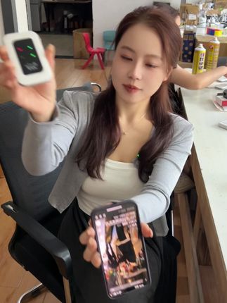 (叮咚~联网成功!(wifi6来了)快快快随身WiFi上新款了,WiFi信号差?试试这个,随时随地连接!