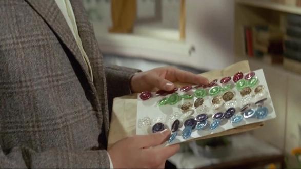 扣子数字暗藏发射密码,真假发射器引发危机较量 #《风流铁汉》 #精选星星剧场 #抖音热门短剧