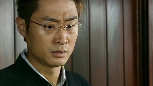 金头东吁之星调查迷雾重重,骆少峰行动将被抓现形 #第七座墓志铭 #腾炫放映厅 #精彩短剧