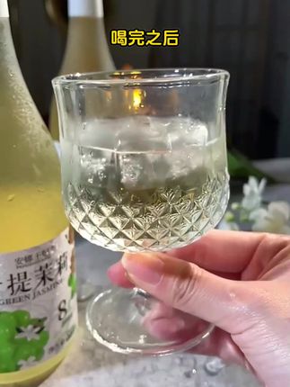 青提茉莉果酒让我沦陷,每一口都是享受,像喝果汁一样,清爽香甜,不苦不涩不涨肚,太适合夏天的姐妹微醺局了
