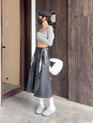 宝子们,这款时尚阔腿PU中长皮裤、显高显瘦显气质显腿长超迷人!#简约又性感的辣妹穿搭#穿出长腿美感