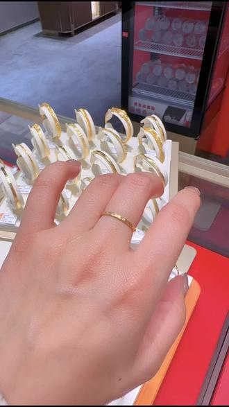 金诚信足金碎碎冰戒指,女神必备!10、12、14、16码可选,别错过这美饰,速下单!#综合珠宝 #女神节 #碎碎冰戒指 #金诚信珠宝