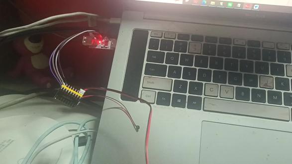 老工程师也是用上中文编程了 #中文编程 #单片机编程 #嵌入式开发 #电子工程师