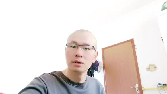 重榜法比奥曾跟身边朋友打听归化一事,他已经定居北京!!!