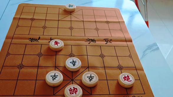 直播间残局破解方法纯享 #象棋直播 #象棋残局 #象棋破局 何为残局看似简单实则暗藏玄机 走错一步便无力回天 且看我如何破掉此局