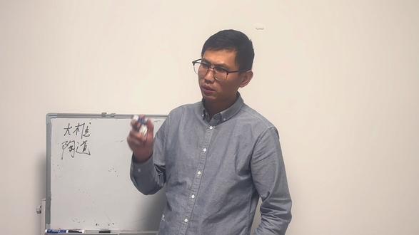 所有阳经会聚于此,具有退热功能,艾灸特别讲究方法和壮数