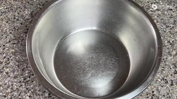 蒜蓉生炒狗虾,这种做法超简单出锅香气扑鼻,好吃到吮手指